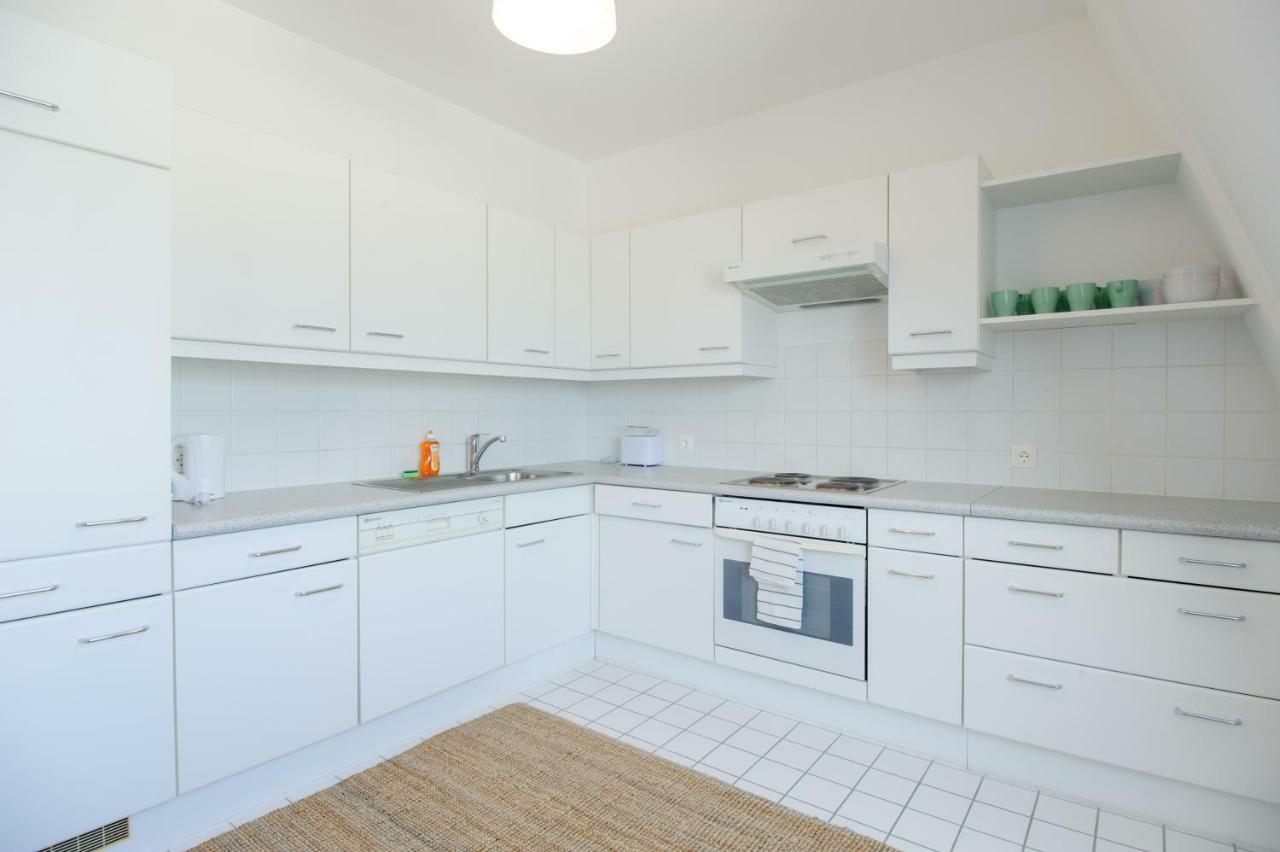 Central Living Apartments - Rathaus Вена Экстерьер фото